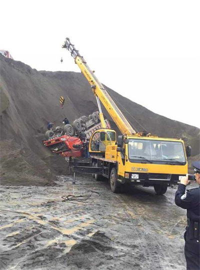 沙区上犹道路救援